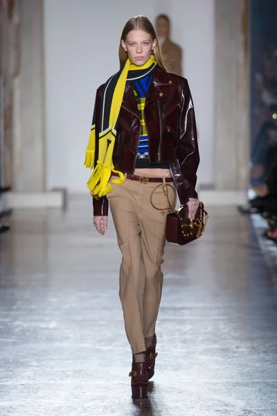 Look 2
